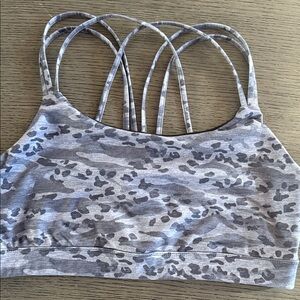 GAP fit Gray Camo Strappy Sports Bra